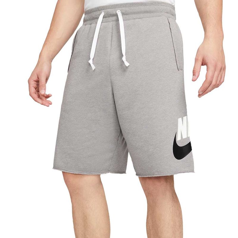 Short best sale nike ensemble